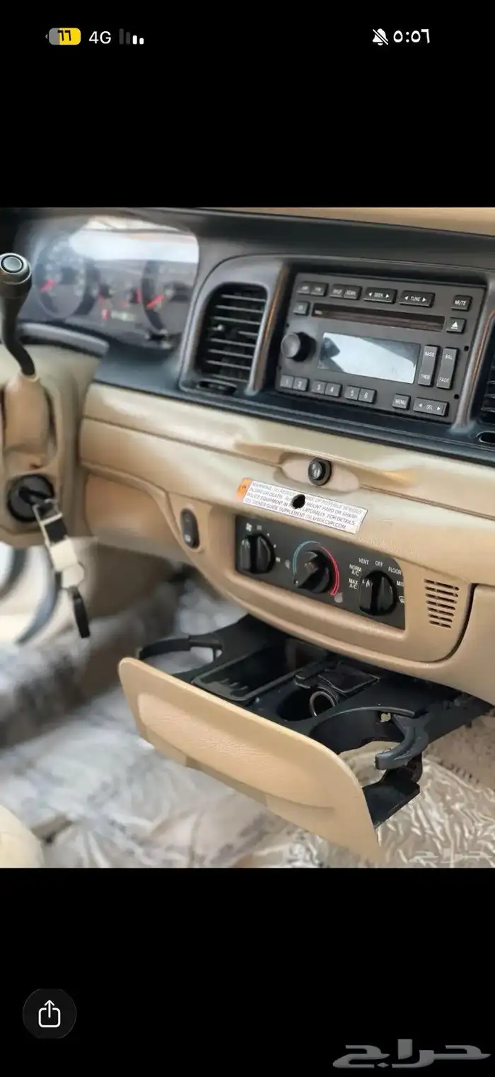 فورد فكتوريا الموديل 2012 29