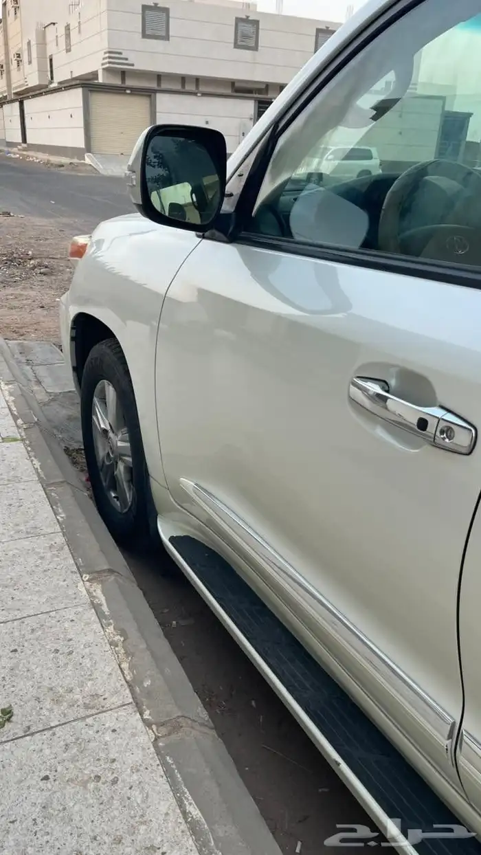 لاندكروزر GXR 8 سلندر 2014 جاهزة وكالة شرط الفحص عليك 7