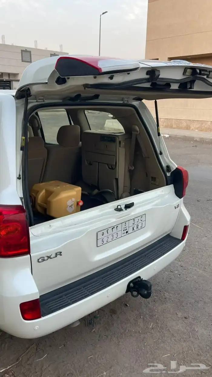 لاندكروزر GXR 8 سلندر 2014 جاهزة وكالة شرط الفحص عليك 8