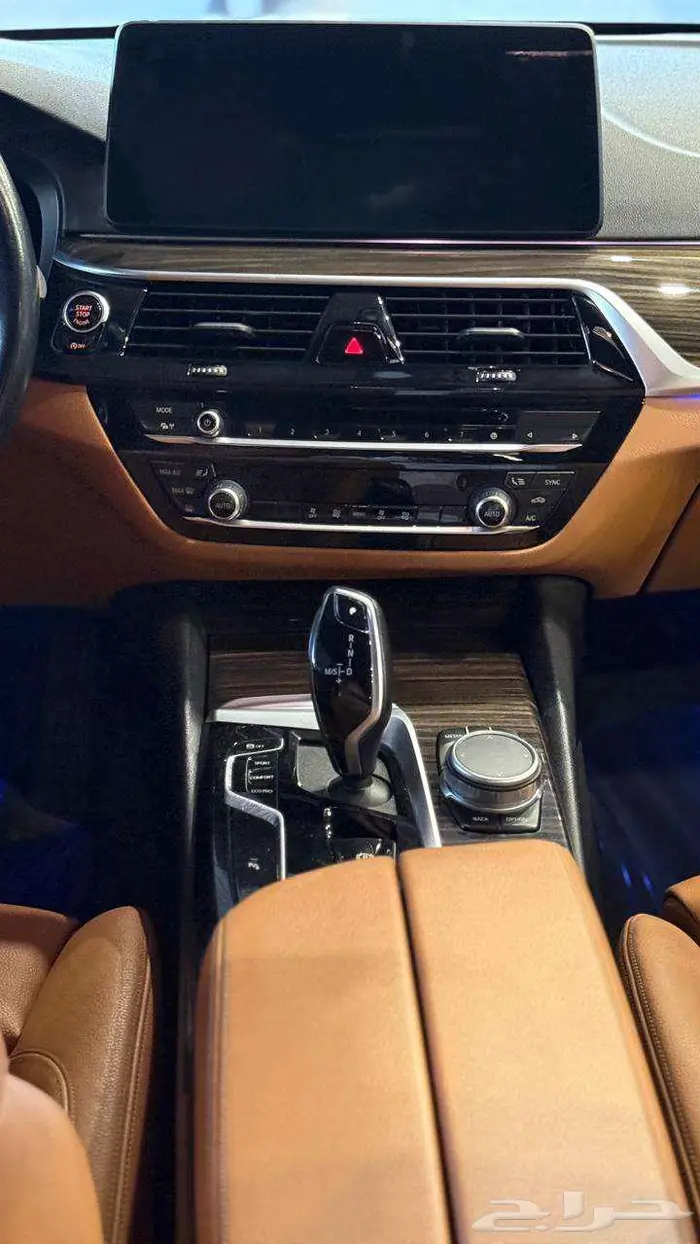 بي ام دبليو الفئة الخامسة 520i 2023 ( كاش و أقساط ) 9