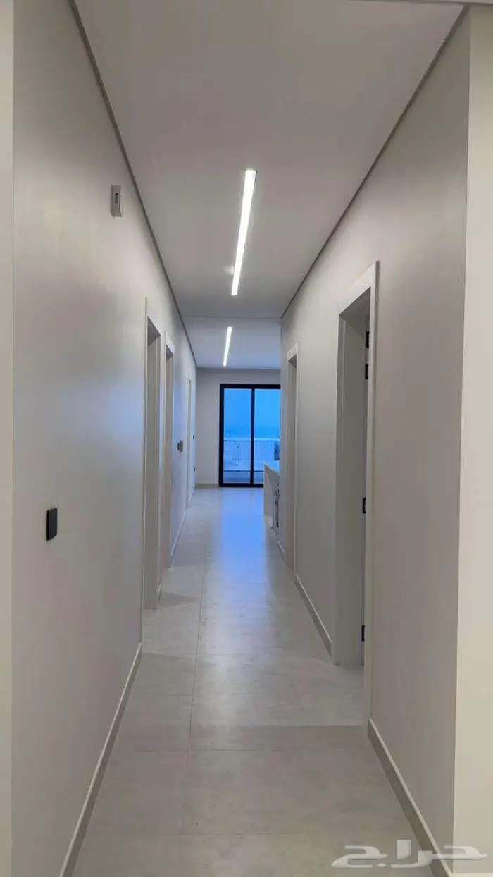 للايجار شقة حى البحر الخبر 1