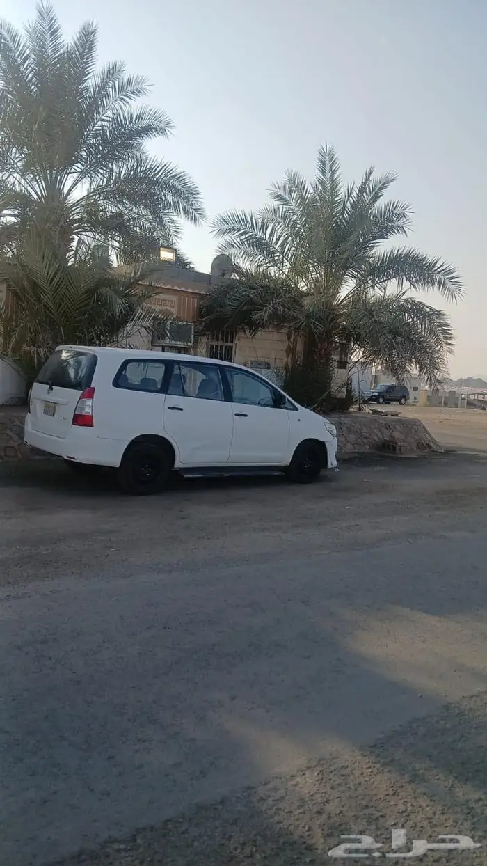 انوفا نظيفة للبيع في المدينة المنورة 1