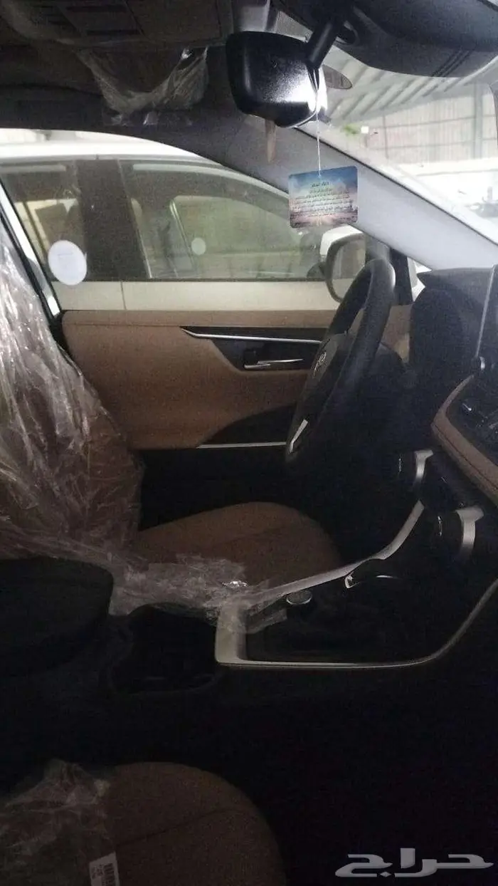 تويوتا راف فور ليمتد 2025 هايبرد سعودي فضي ميتالك 6