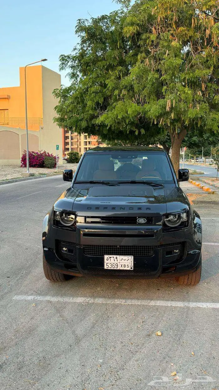 لاند روفر ديفيندر 2024 HSE 4