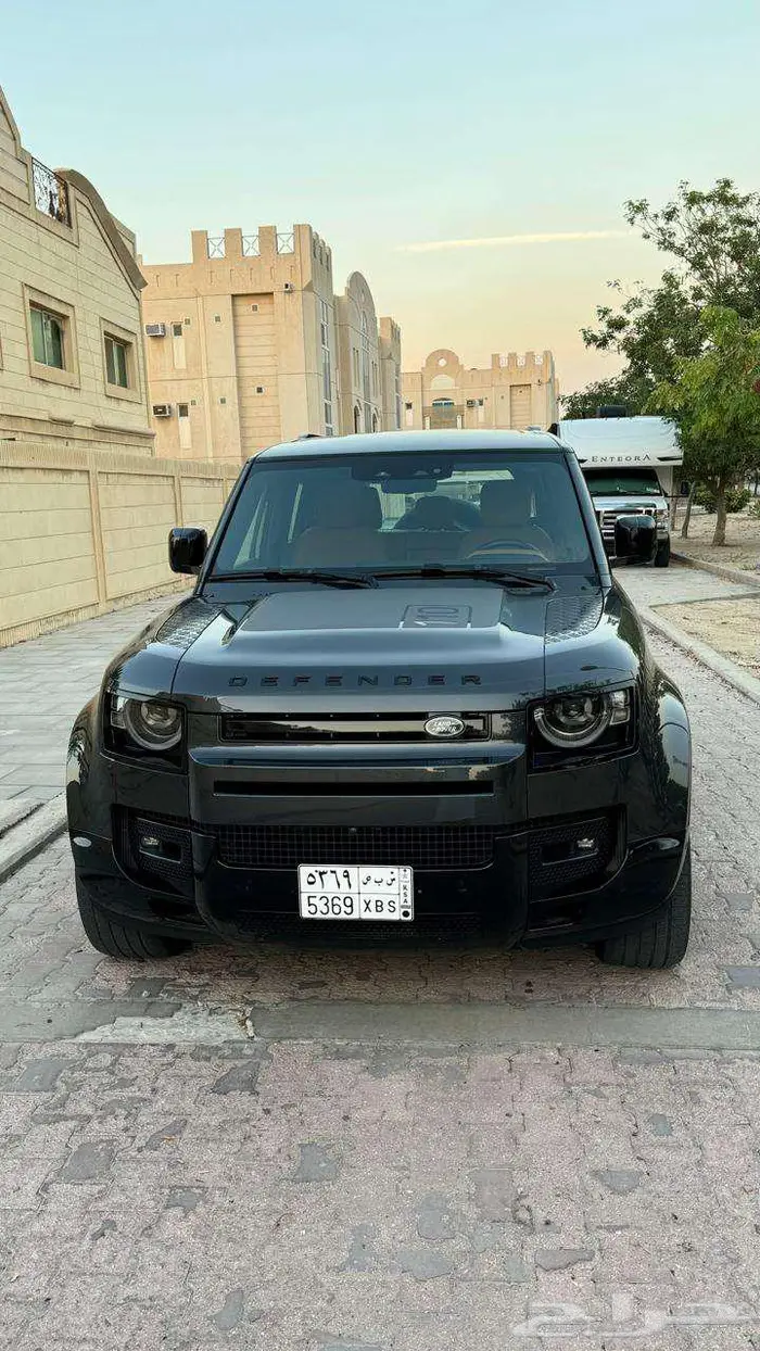 لاند روفر ديفيندر 2024 HSE 13