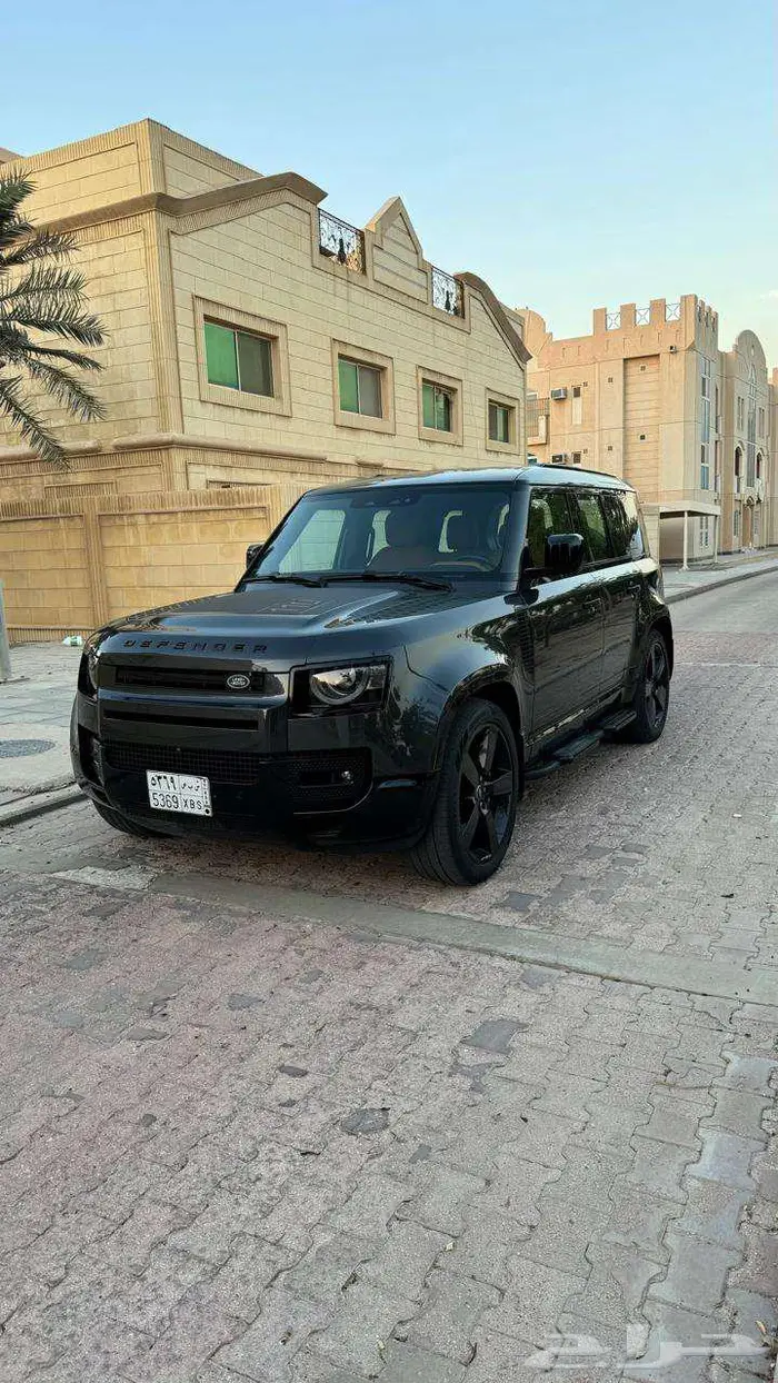 لاند روفر ديفيندر 2024 HSE 6
