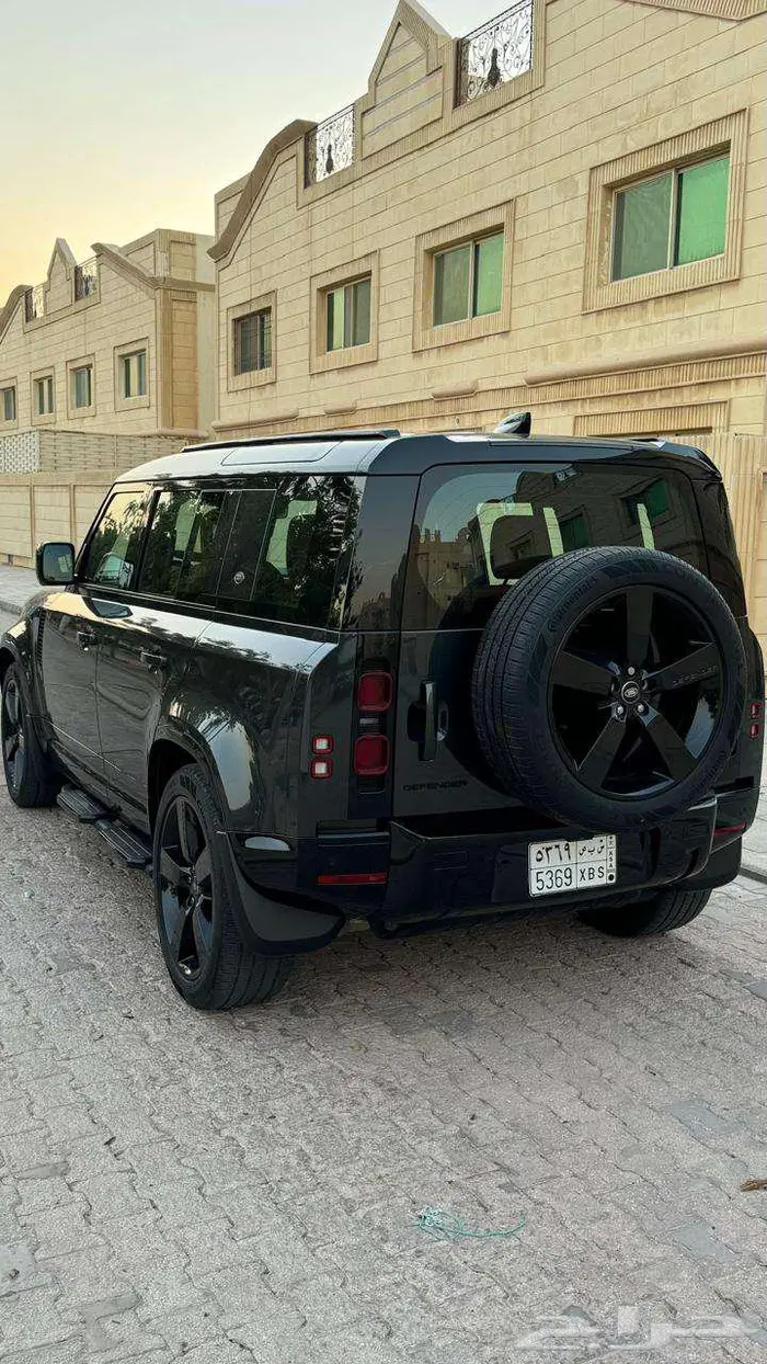 لاند روفر ديفيندر 2024 HSE 10