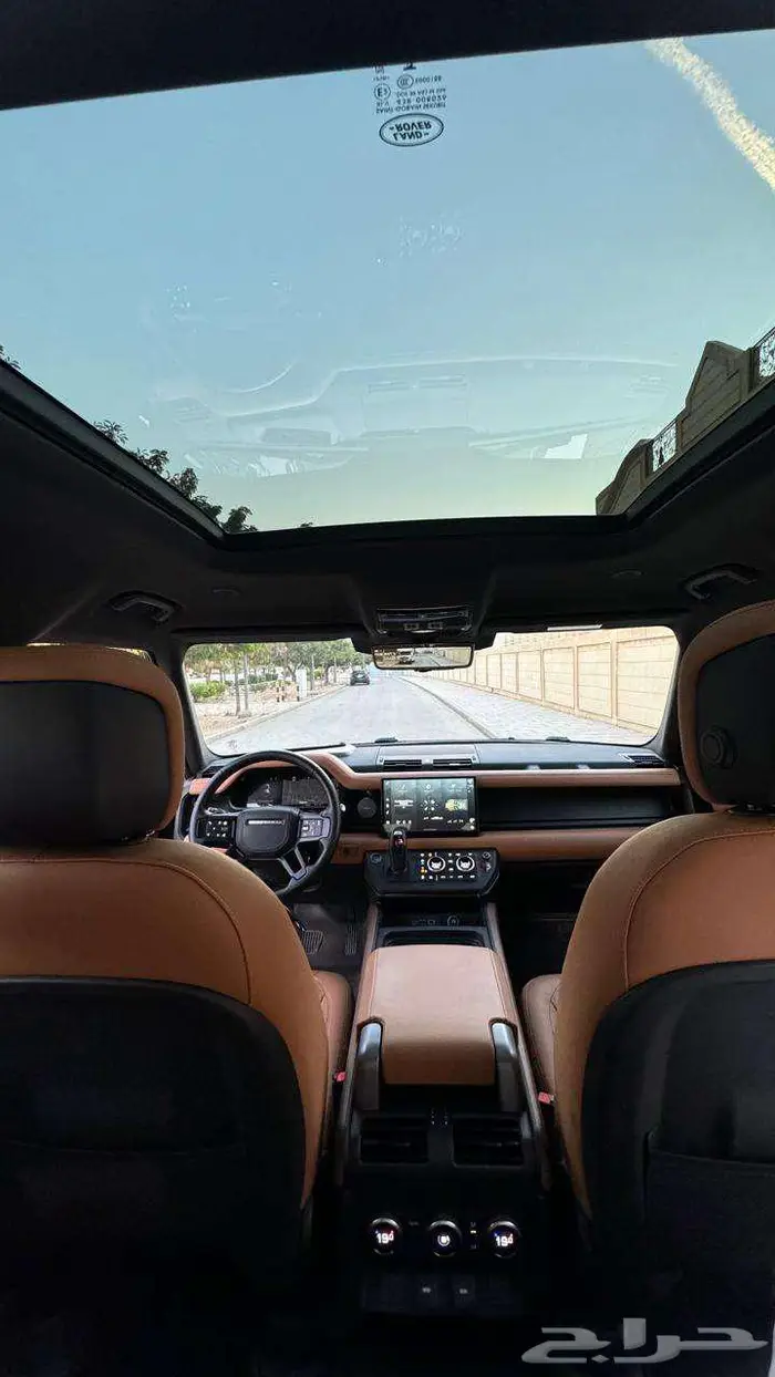لاند روفر ديفيندر 2024 HSE 17