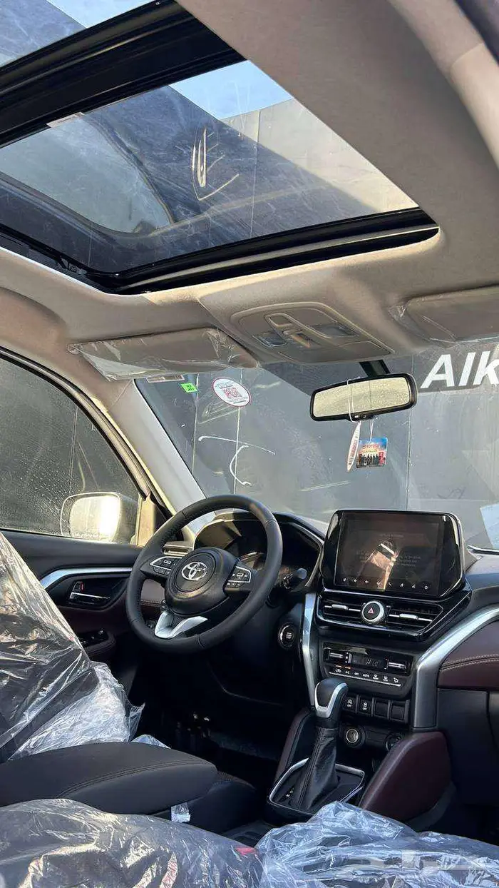 تويوتا اوربان كروزر GLX 2026 لدى شركة عبدالمجيد الخضر 10