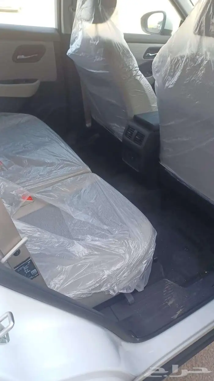 نيسان - اكستريل - 7 راكب - ابيض بدون دبل 2026 8