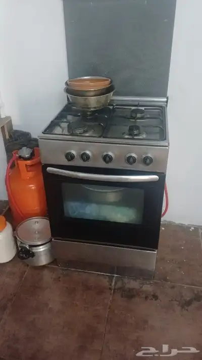 فرم وسطونة غاز وغساله وسيارة اطفال للبيع المستعجل لتواصل 0 0