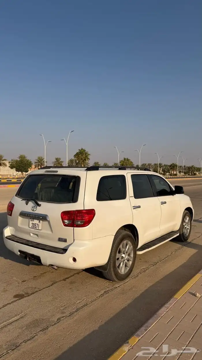 سكويا 2013 لمتد بدون فتحه دبل دفلك ثلاجه بدي وكاله 2