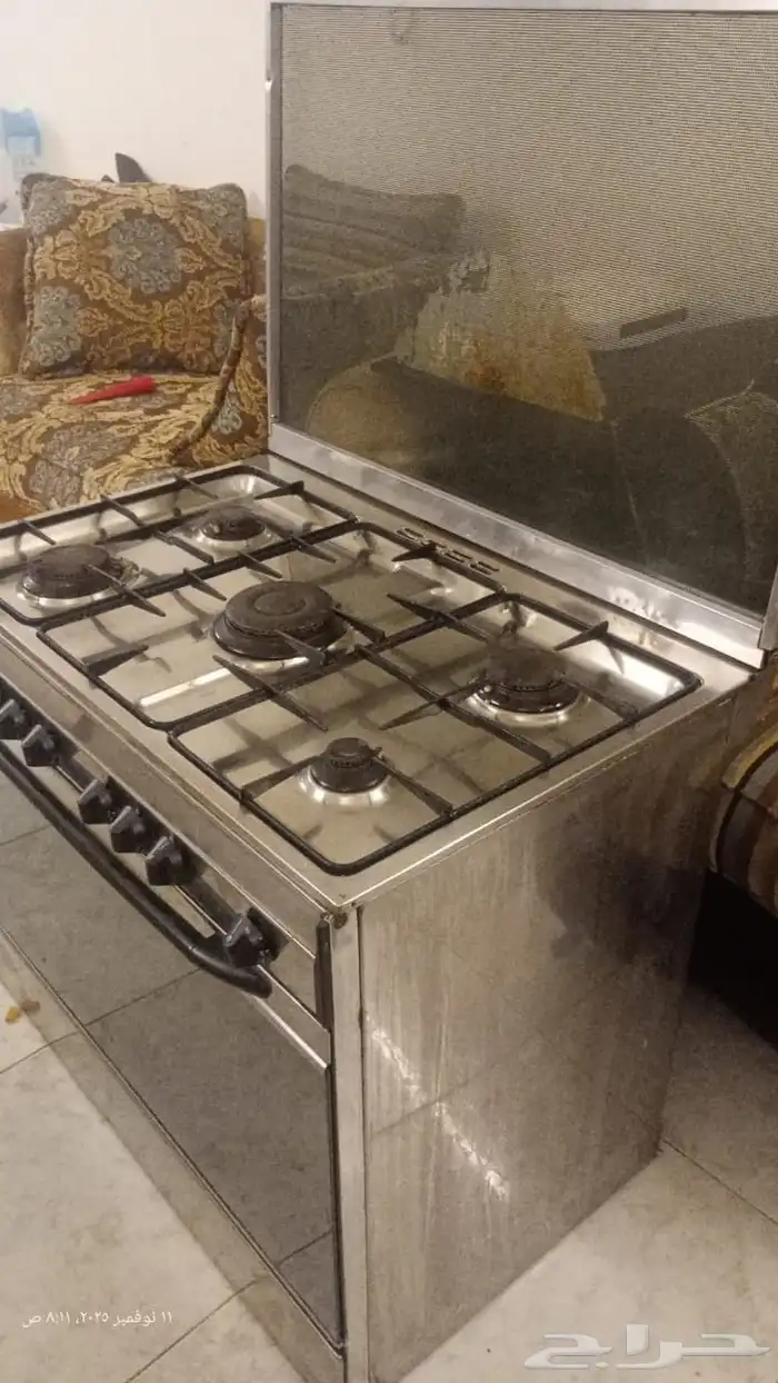 فرن غاز او بتوجاز نضيف للبيع ع السوم 0