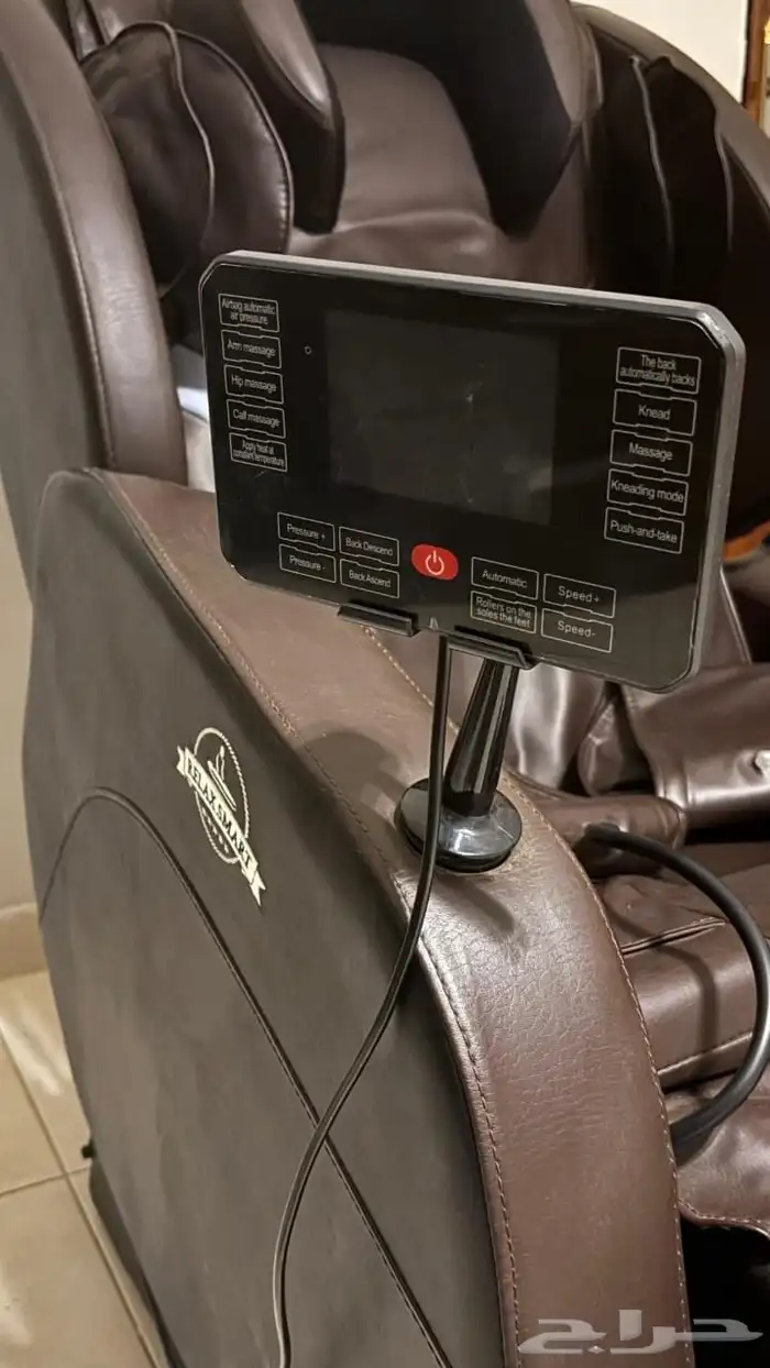 كرسي مساج استخدام ثلاث مرات فقط 4