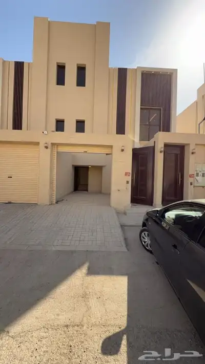 دور علوي للايجار في حي بدر مخطط المزيني 0