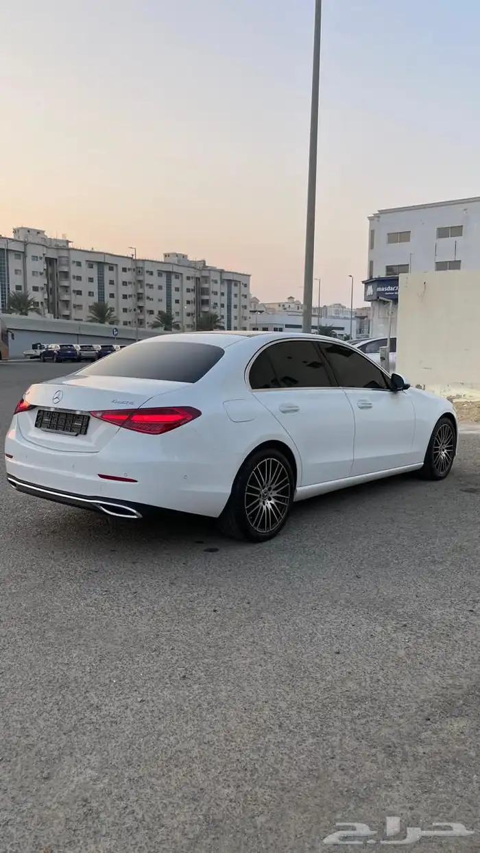 للبيع مرسيدس C300 موديل 2024 2