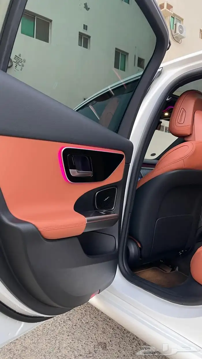 للبيع مرسيدس C300 موديل 2024 31