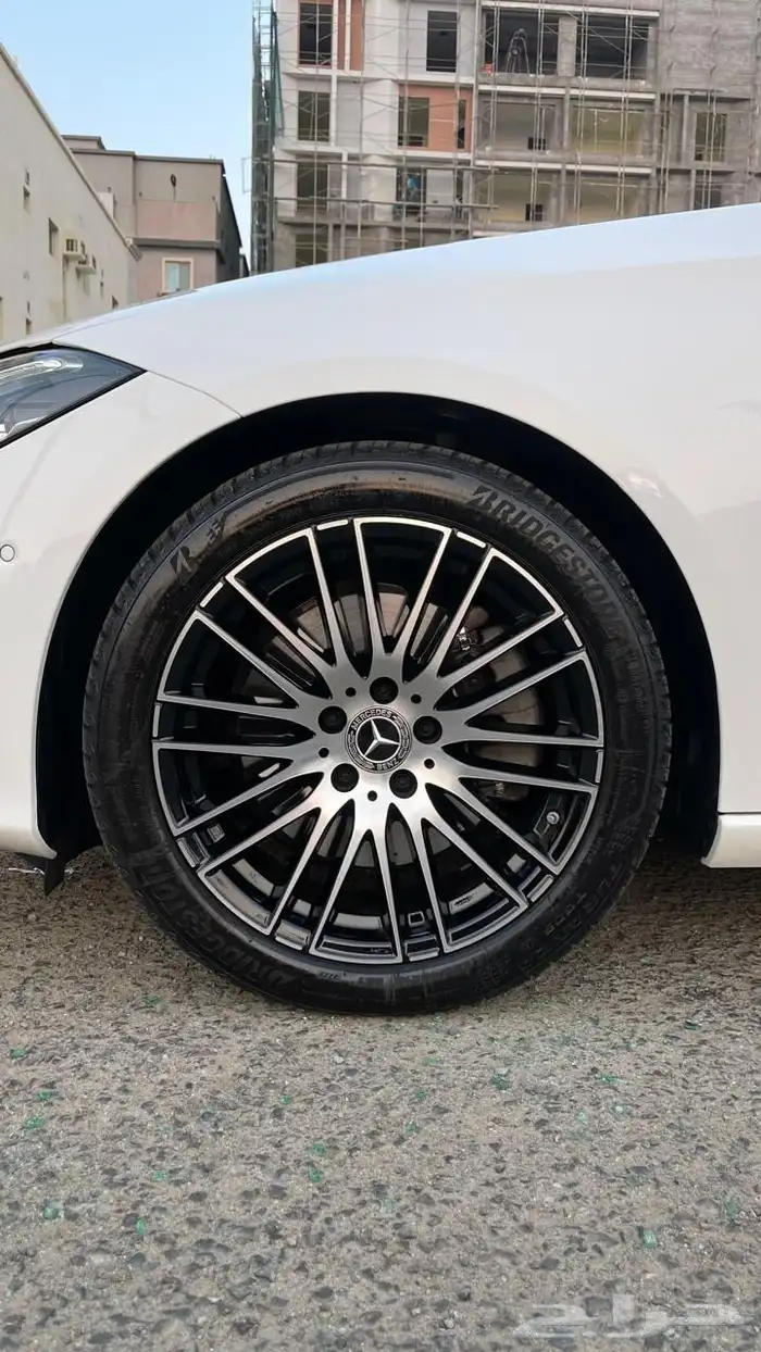 للبيع مرسيدس C300 موديل 2024 10