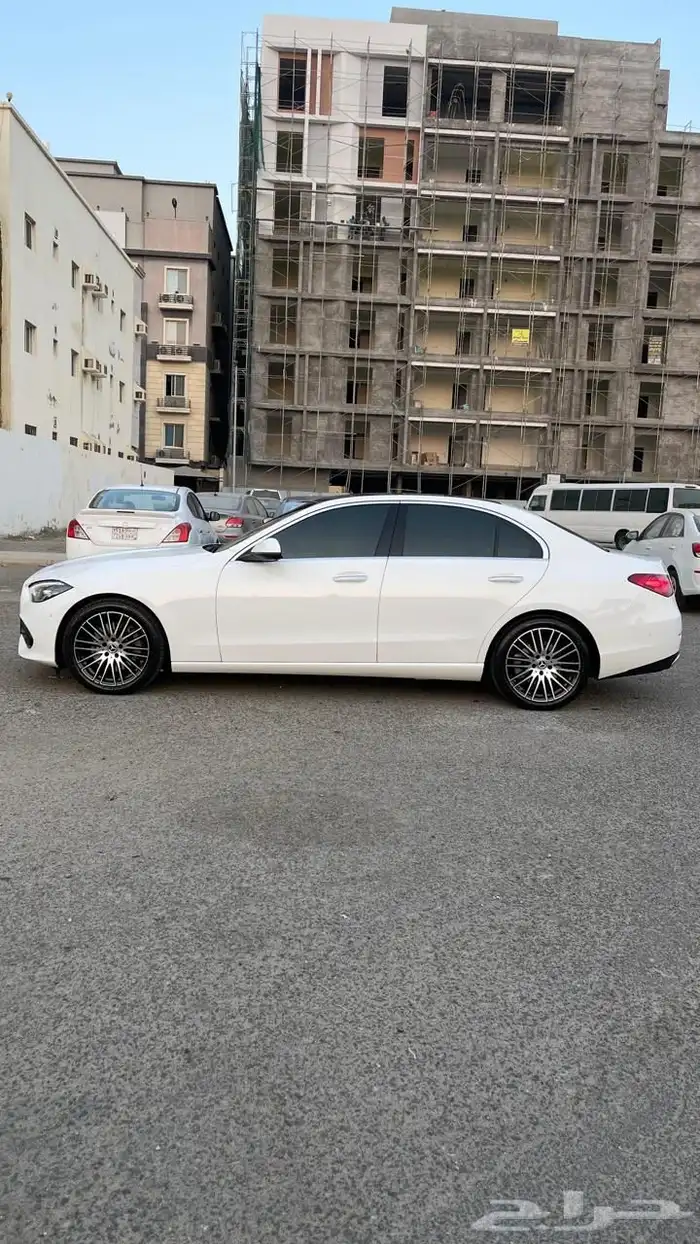 للبيع مرسيدس C300 موديل 2024 28
