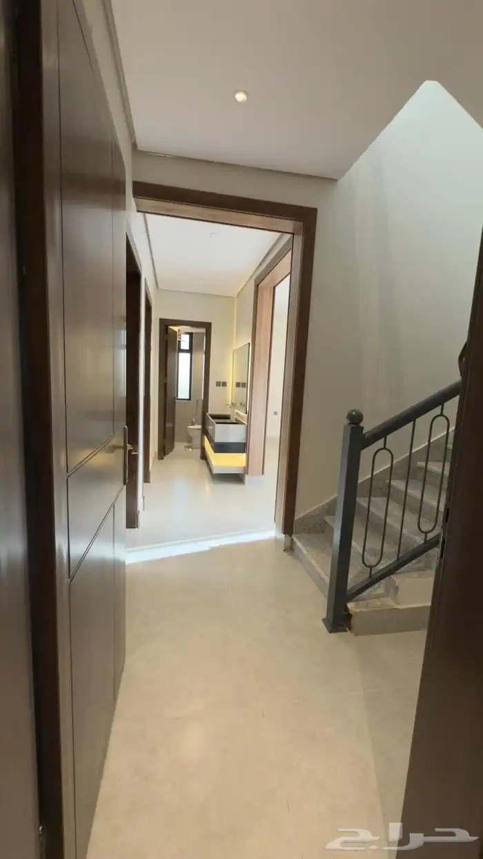 للبيع شقق وفلل 9