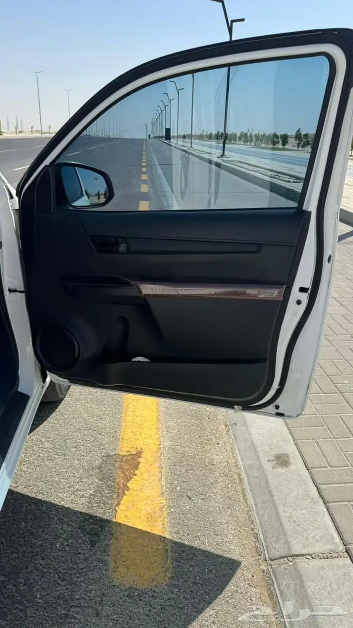 هايلوكس2025 4