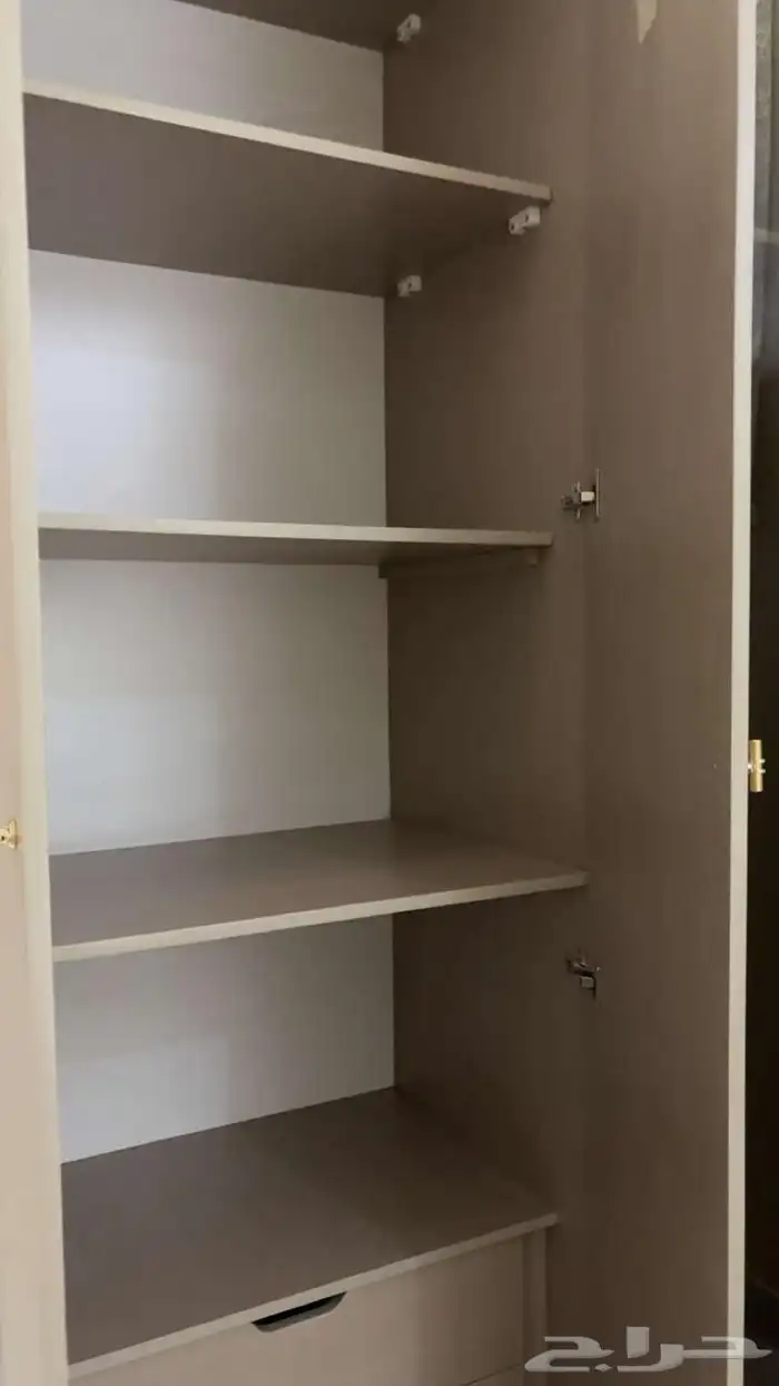 دولاب استخدام نظيف جدا 2