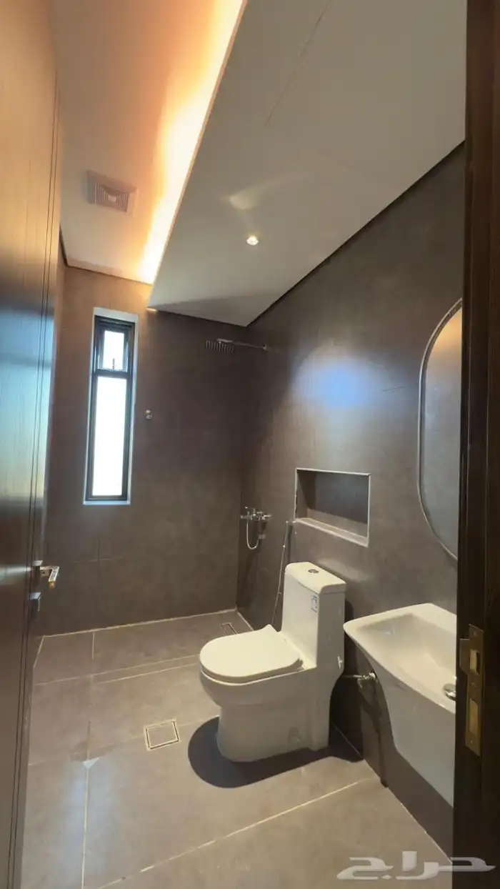 للبيع شقق وفلل 3