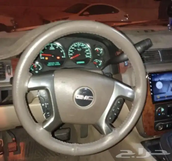 للبيع جمس يوكن 2007XLبحالته القزاز الخلفي مكسور شغال 7