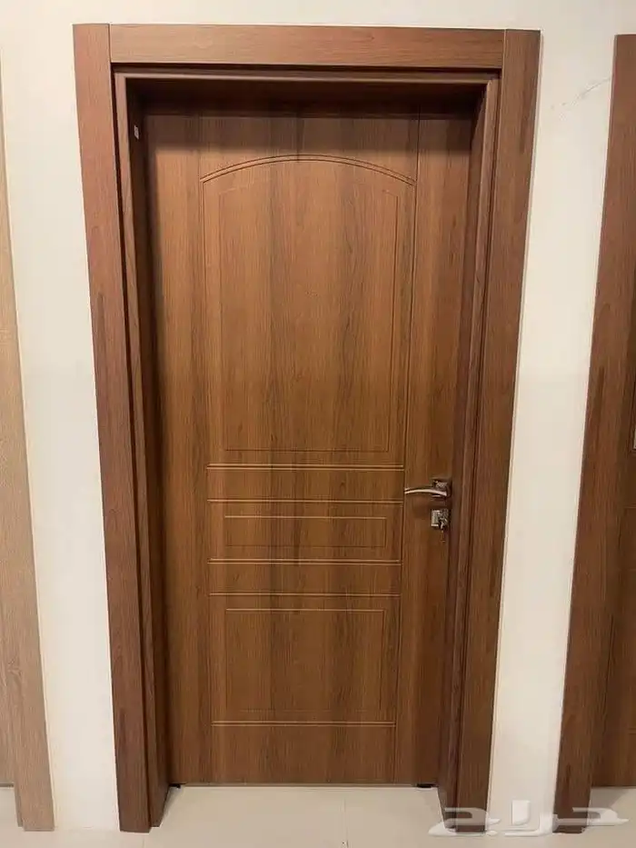 متخصصين فى جميع انواع صيانات الابواب ودهانات الاخشاب والحديد 7