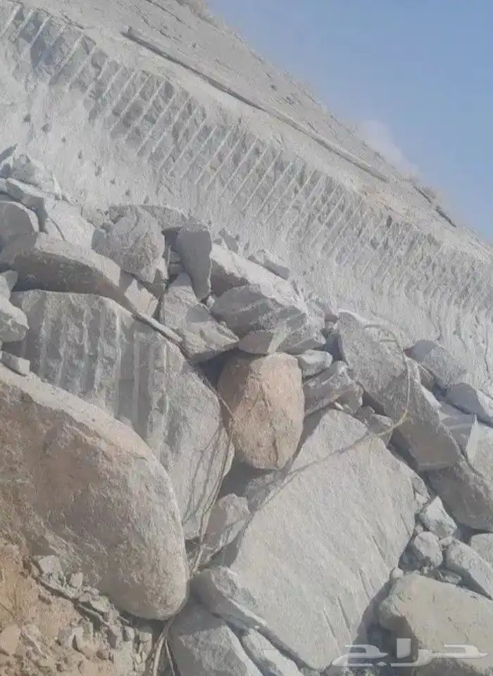 بوكلين للايجارحفر الاراضي وهدم العماير والبيوت الشعبي وتخريم 6