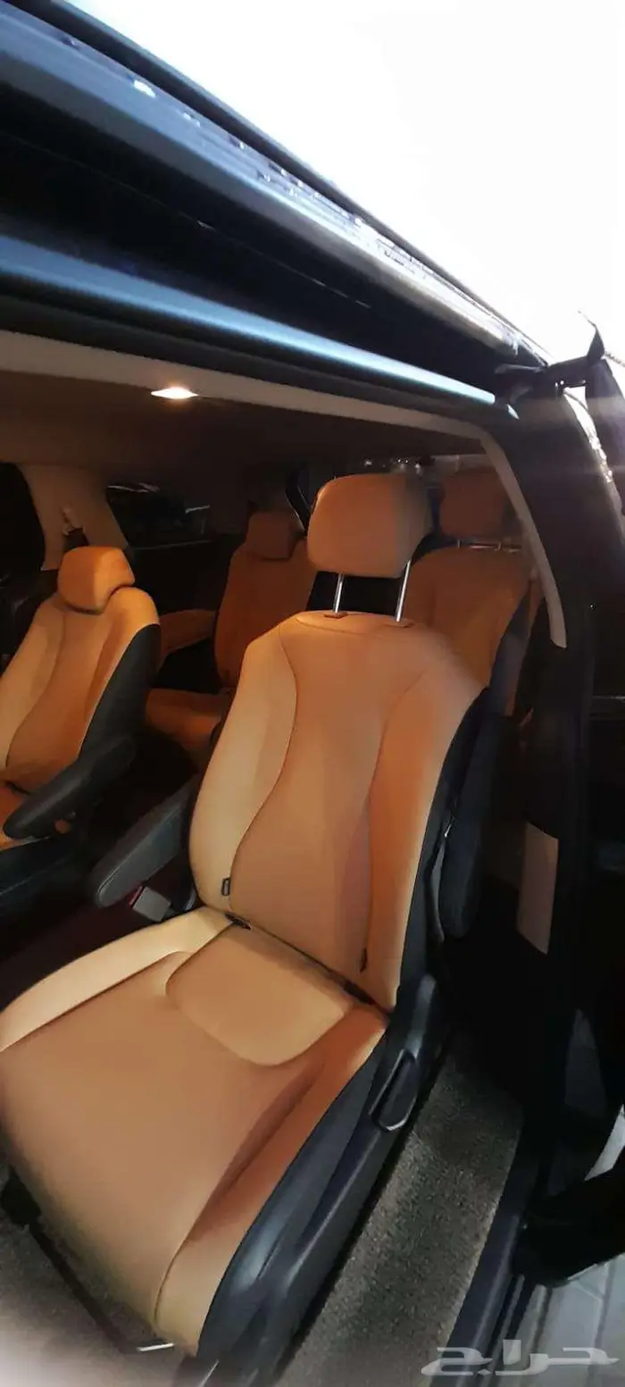 كيا كارنيفال 2023 ديزل 10