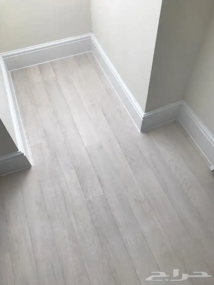 نعلات فايبر ضد الماء متوفر ابيض واسود 7