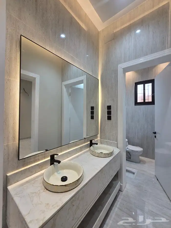 للبيع شقق علويه VIP بسطح مستقل 6غرف من 500 ألف حي درة الموسي 8