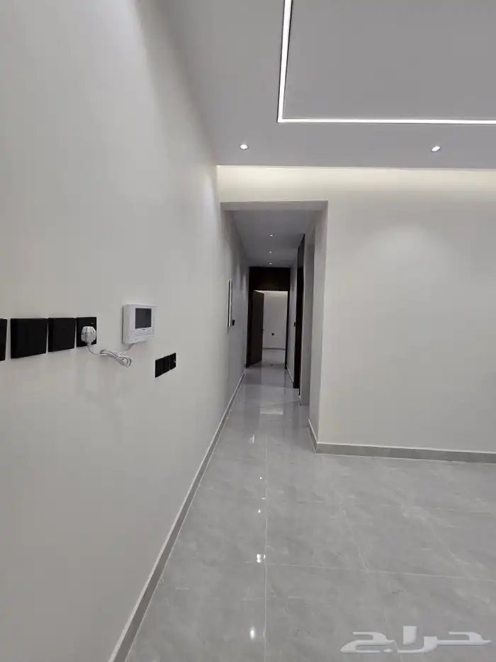 للبيع متبقي شقه ارضي6غرف بحوش ومدخل سياره 520 ألف باحد رفيده 14