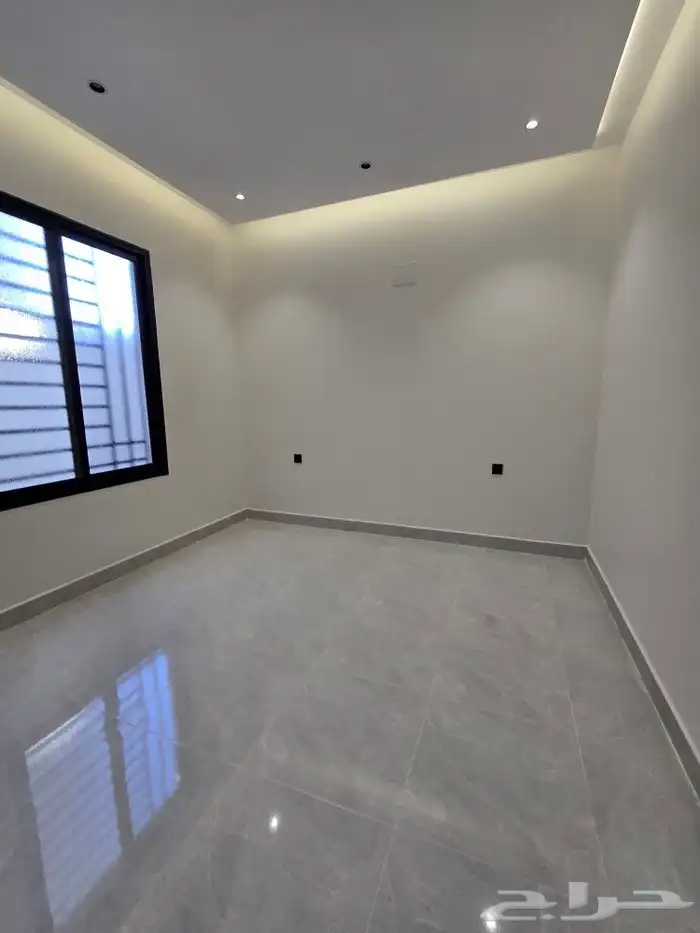 للبيع متبقي شقه ارضي6غرف بحوش ومدخل سياره 520 ألف باحد رفيده 19