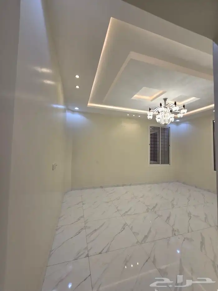 للبيع روف علوى مع ملحق مدخل مستقل620 ألف خلف مستشفى الألماني 7