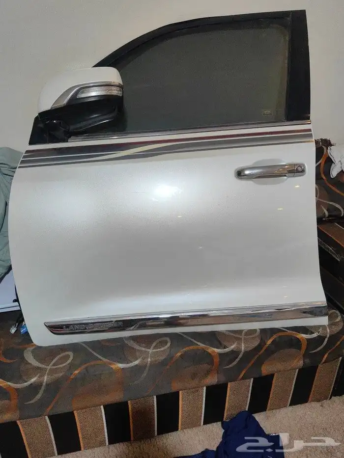 باب يسار لاند كروزر 2021. تورنج وكاله 0