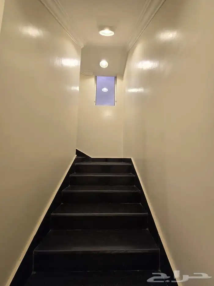 للبيع روف علوى مع ملحق مدخل مستقل620 ألف خلف مستشفى الألماني 4