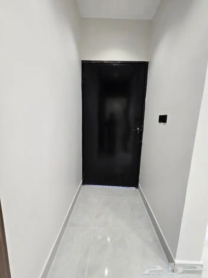 للبيع متبقي شقه ارضي6غرف بحوش ومدخل سياره 520 ألف باحد رفيده 10