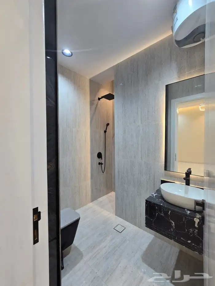 للبيع شقق علويه VIP بسطح مستقل 6غرف من 500 ألف حي درة الموسي 20