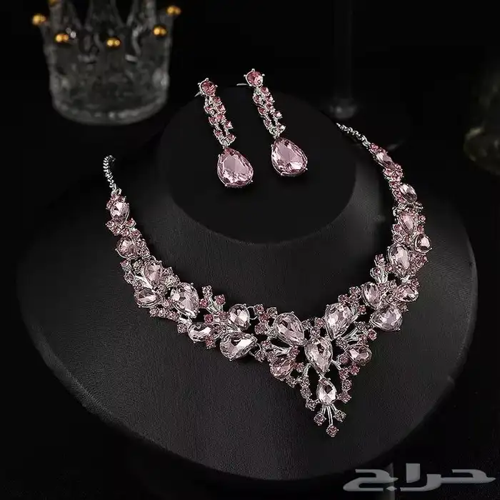 طقم سلسال وأقراط فاخرة 7