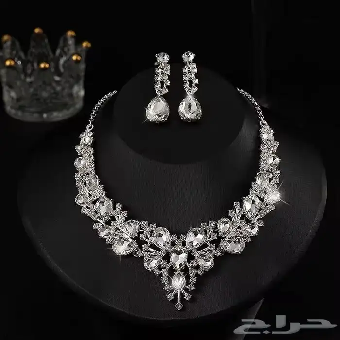 طقم سلسال وأقراط فاخرة 8