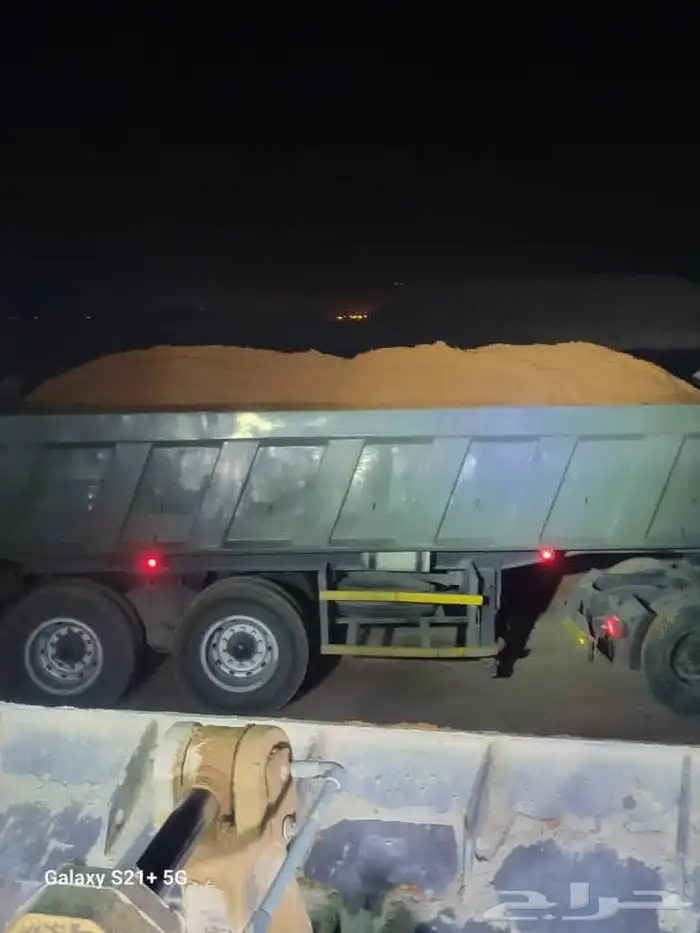 لجميع انواع الرمل والبحص والدفان والبلك ومواد البناء 30
