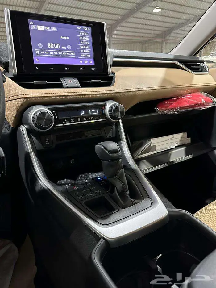 تويوتا راف فور ال اي ستاندر بدون دبل 2025 رمادي وفضي 8