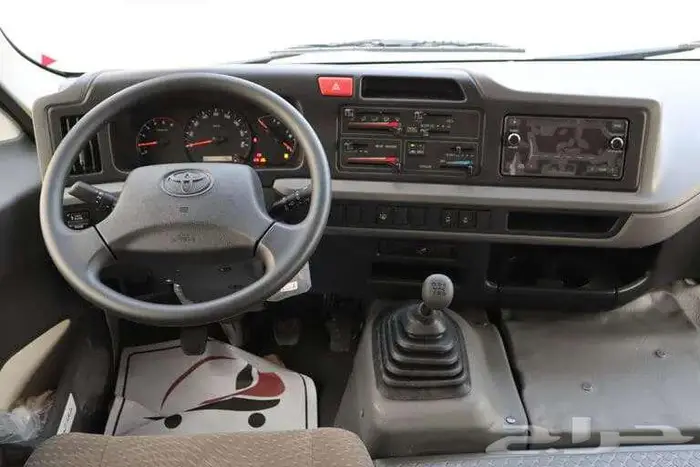 باص تويوتا كوستر 23 راكب 2025 تماتيك 5