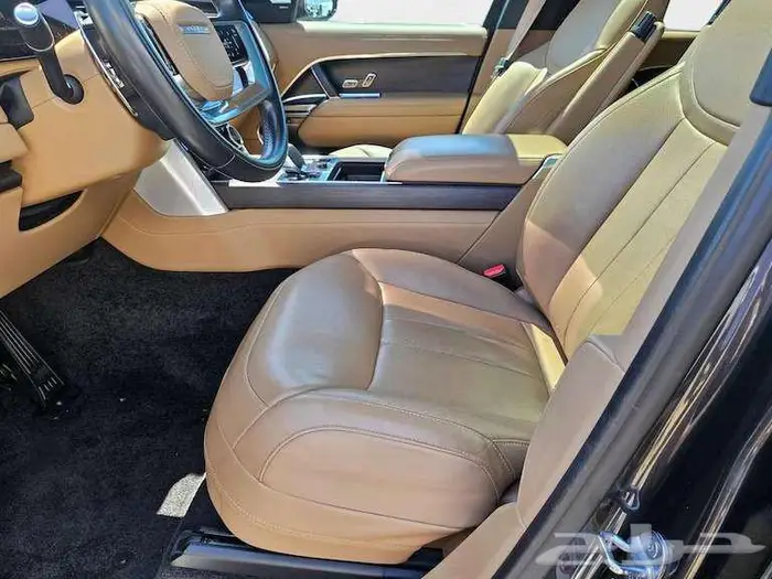 لاند روفر رنج روفر فوج 2023 بسعر لقطه 10