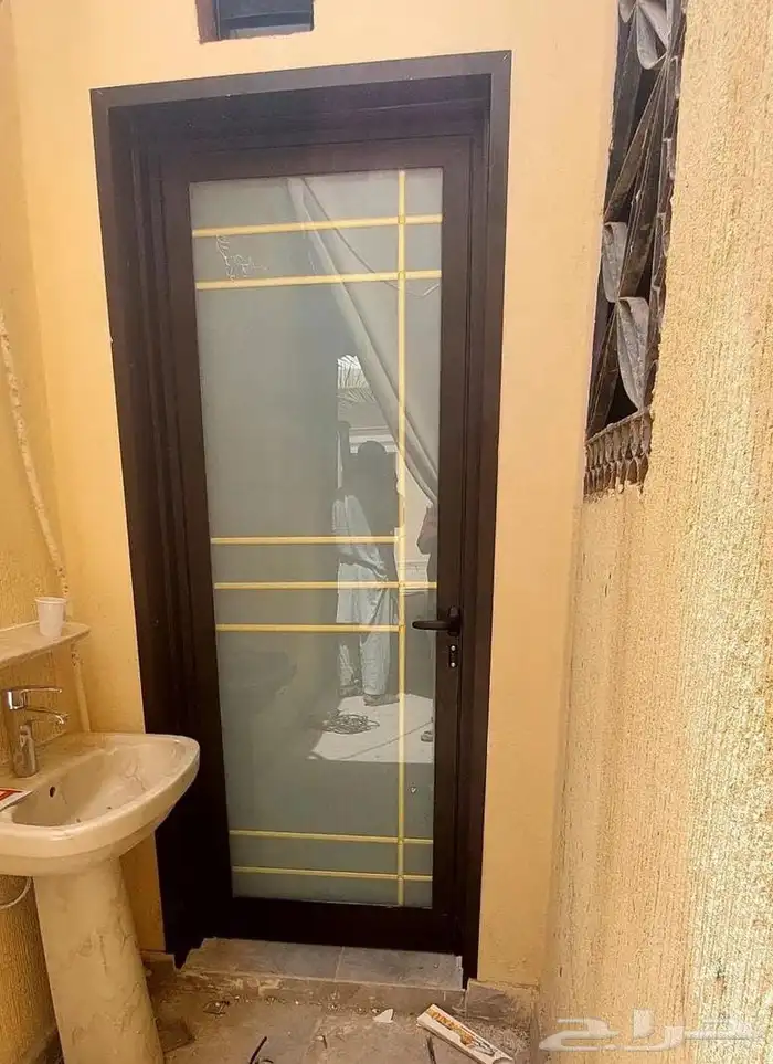 زجاج سكوريت والمنيوم 4