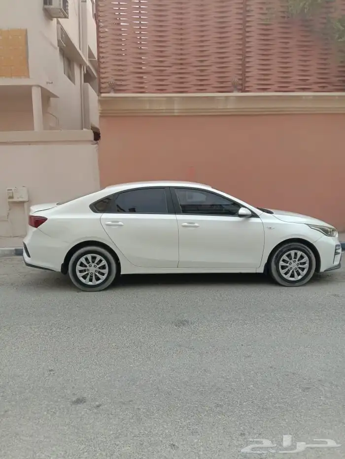 كيا سيراتو 2021 للبيع الصامل فقط يتواصل والبيع على السريع 3