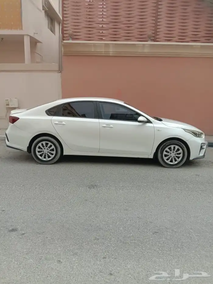 كيا سيراتو 2021 للبيع الصامل فقط يتواصل والبيع على السريع 8