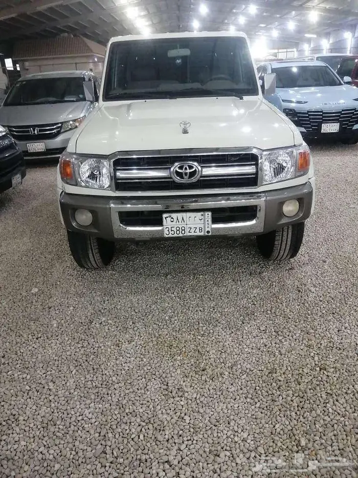 تويوتا ربع 2012 رفرف 0